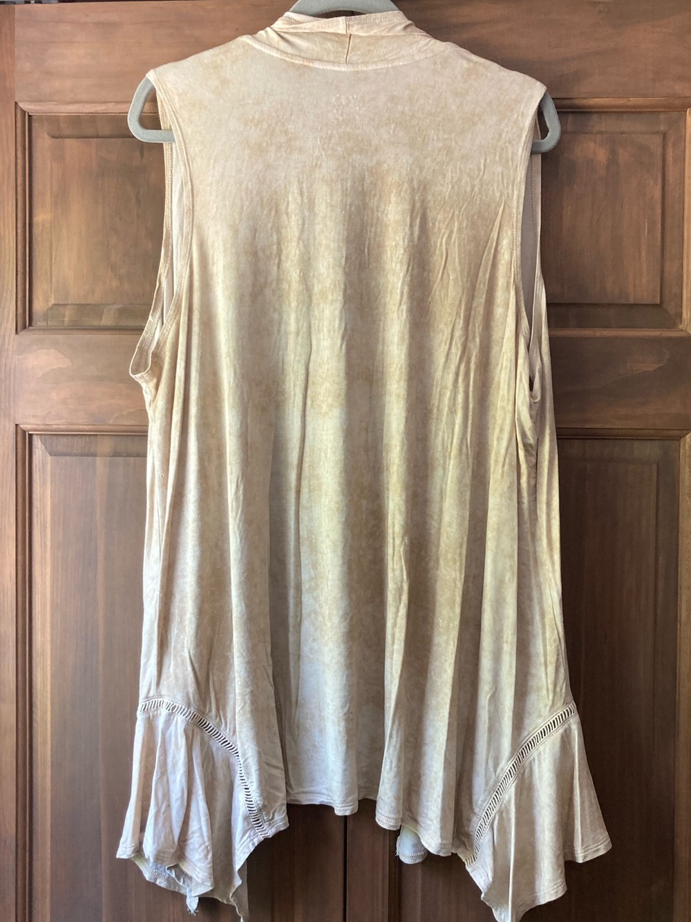 5/$15 Casual LOGO Tan Flowy Open Vest 2X - Picture 4 of 12